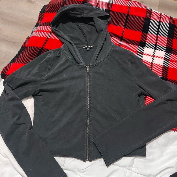 Fashion nova hoodie and pants set - Picture 3 of 6